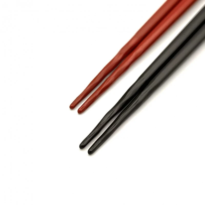 【送料無料】川連塗　銀の花 黒・赤 夫婦箸セット【桐箱入】 1枚目