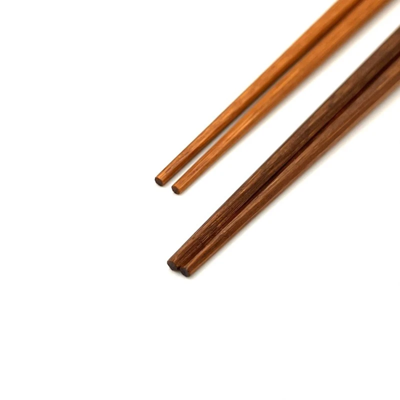 【送料無料】京銘竹　煤竹箸　八角グラデーション 青・赤 夫婦箸セット【桐箱入】 1枚目