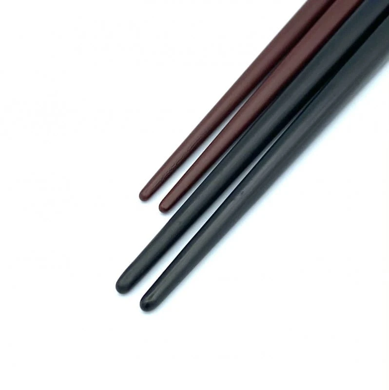 【送料無料】鎌倉彫　刀痕　黒朱　夫婦箸セット【桐箱入】 1枚目