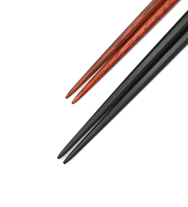 【送料無料】縞黒檀　サティーネ　八角　夫婦箸セット【桐箱入】 1枚目