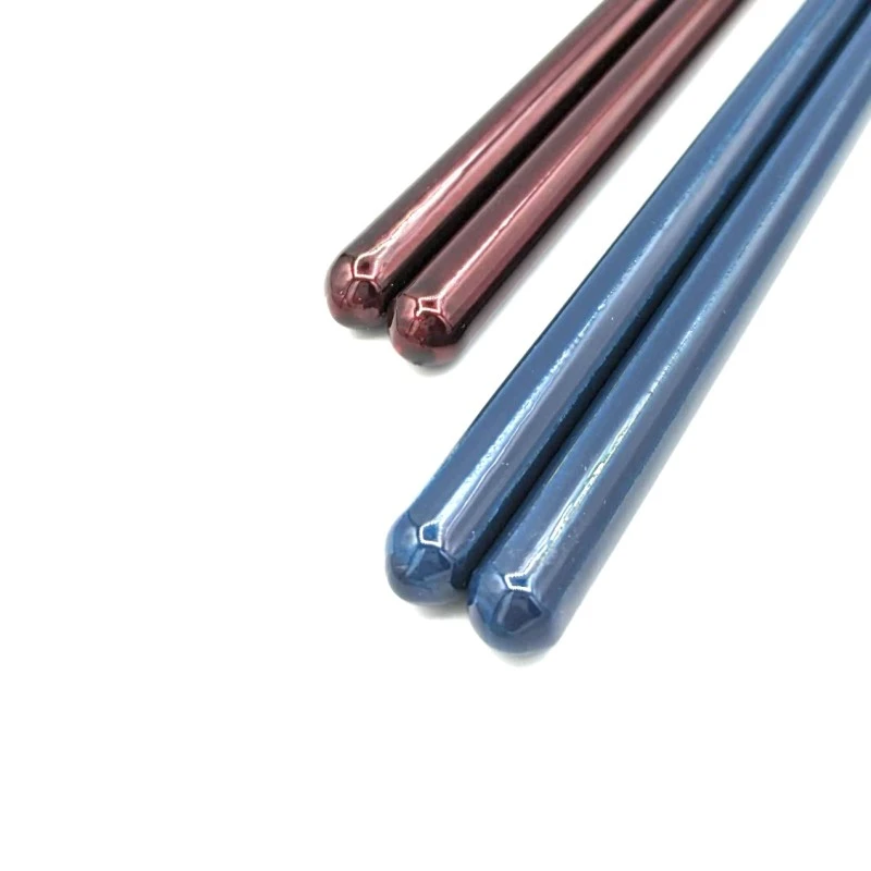 【送料無料】八角塗分　銀青　銀赤　夫婦箸セット　箸置付【桐箱入】 2枚目
