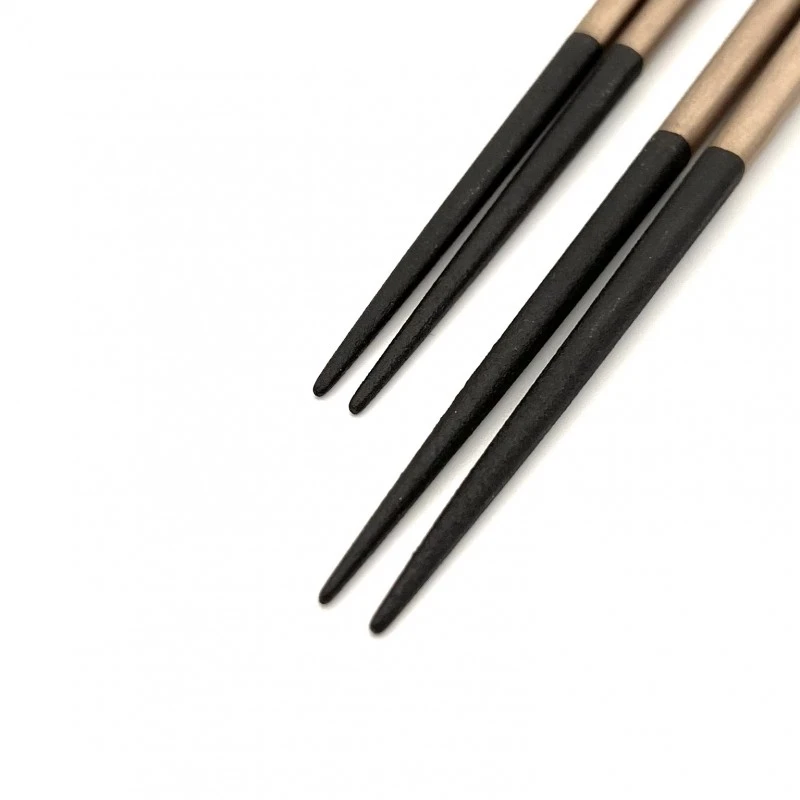 【送料無料】越前漆器　利休総銀地先蒔地　夫婦箸セット【桐箱入】 1枚目