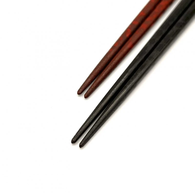 【送料無料】紋紗塗　黒・朱　夫婦箸セット【桐箱入】 1枚目