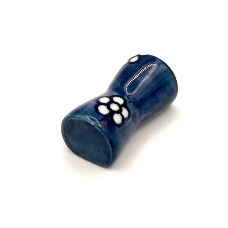 有田焼　杵型箸置　濃梅　(青) 2枚目