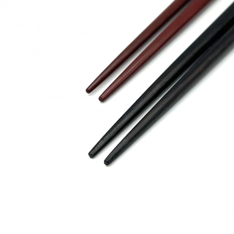 【送料無料】三味胴目止め　黒スリ(大) 朱スリ(中)夫婦箸セット【桐箱入】 1枚目