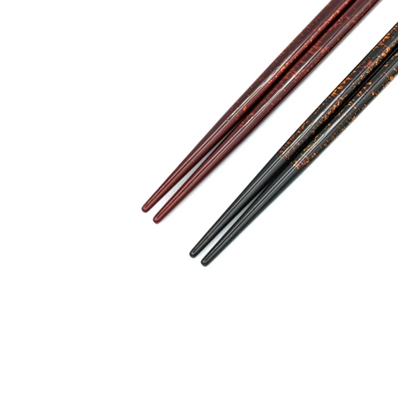 【送料無料】細身うるし金ちらし　黒・溜　夫婦箸セット【桐箱入】 1枚目