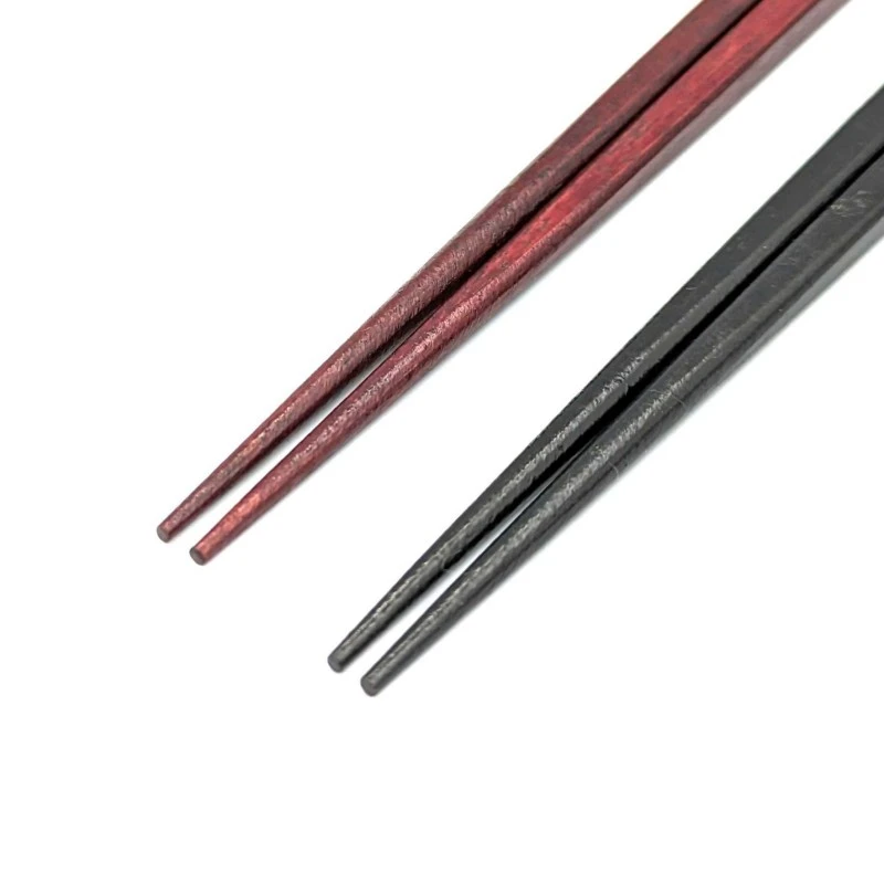 【送料無料】うるし波彫り　黒・茶　夫婦箸セット【桐箱入】 1枚目