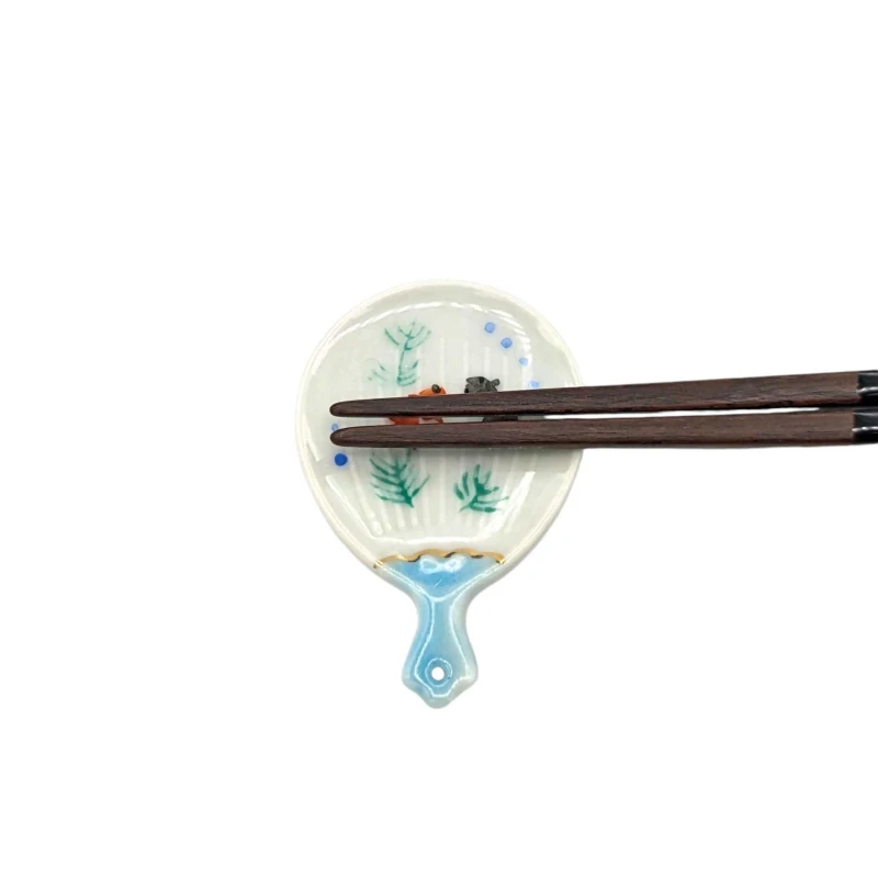京焼　箸置　うちわ金魚(水色) 2枚目