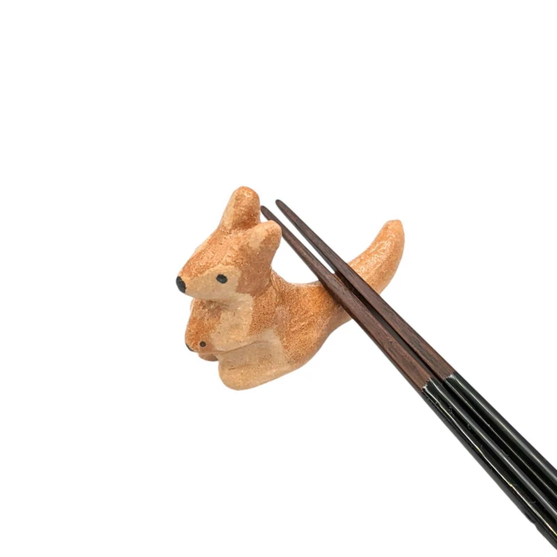 京焼　箸置　カンガルー 2枚目