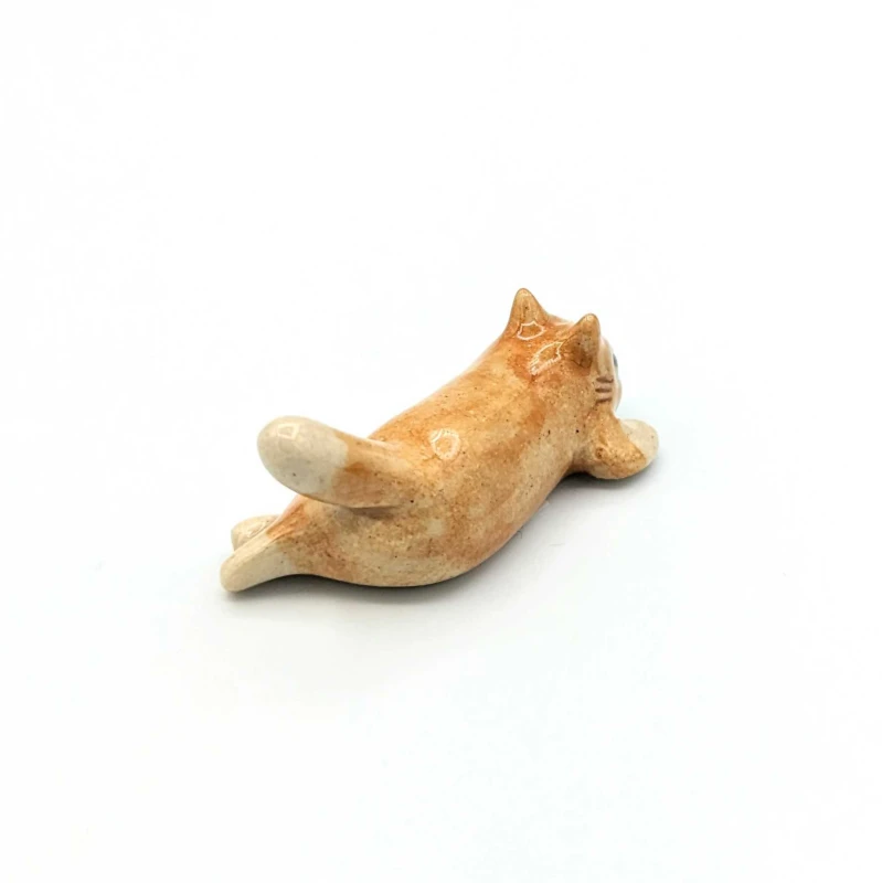 箸置　ねこ　はらばい　シロタビ　赤茶 2枚目
