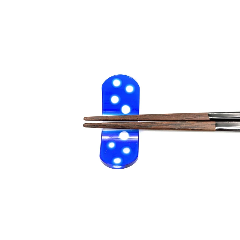 江戸切子　水玉模様　瑠璃　箸置 2枚目