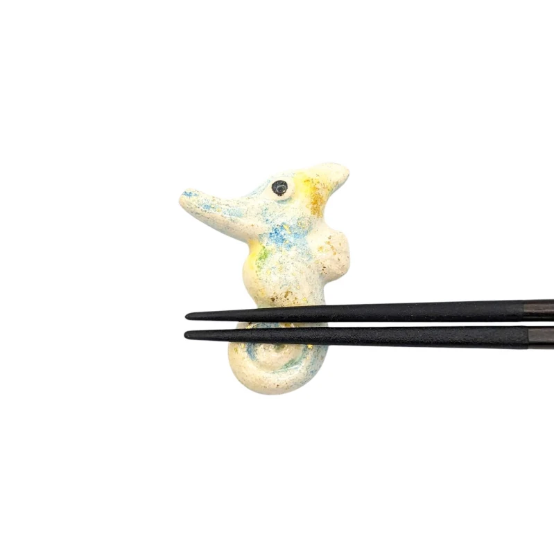 京焼　箸置　タツノオトシゴ 2枚目