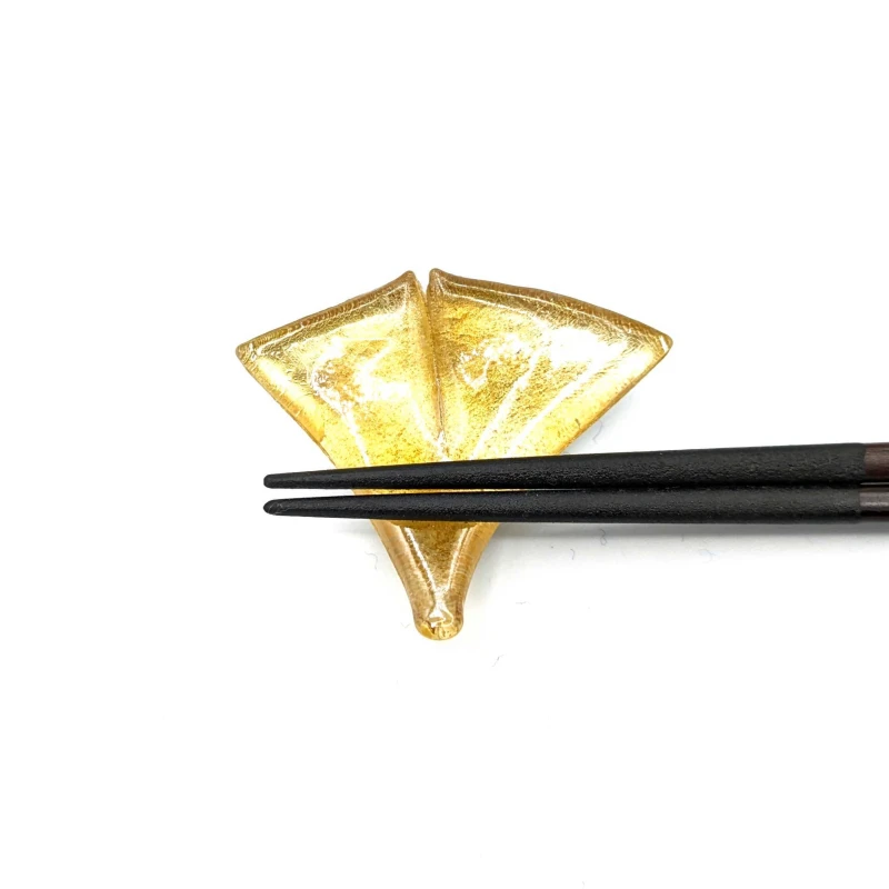 ガラス箸置　いちょう 2枚目