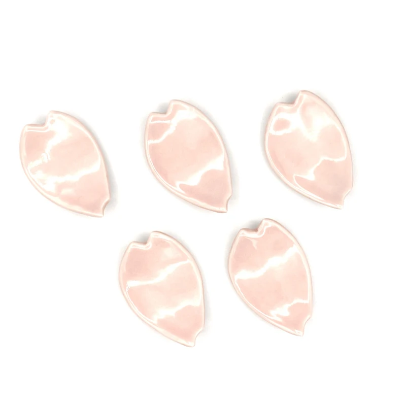 京焼　ピンク桜　花びら形　５個セット 1枚目