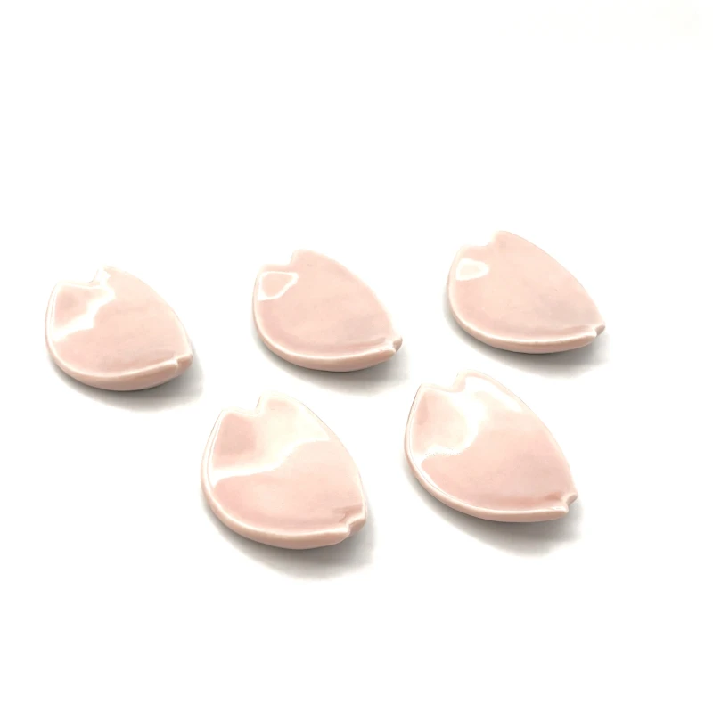 京焼　ピンク桜　花びら形　５個セット 2枚目