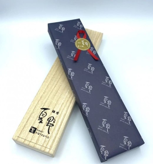 【送料無料】六角　オリーブウッド　オリーブ色漆スリ・ミズメザクラ　朱スリ　夫婦箸セット【桐箱入】 4枚目