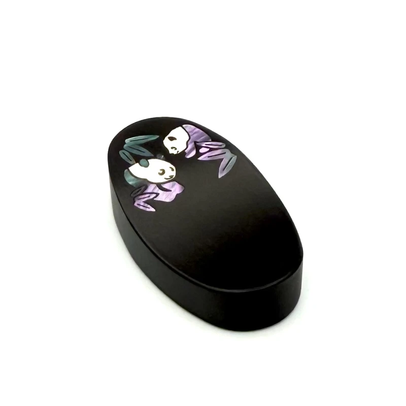 貝象嵌箸置　ささパンダ　縞黒檀 1枚目