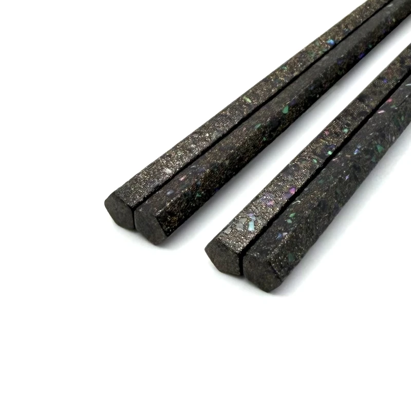 【送料無料】輪島漆箸 五角研ぎ出し青貝オパール入り 緑・赤オパール 夫婦箸セット【桐箱入】 2枚目